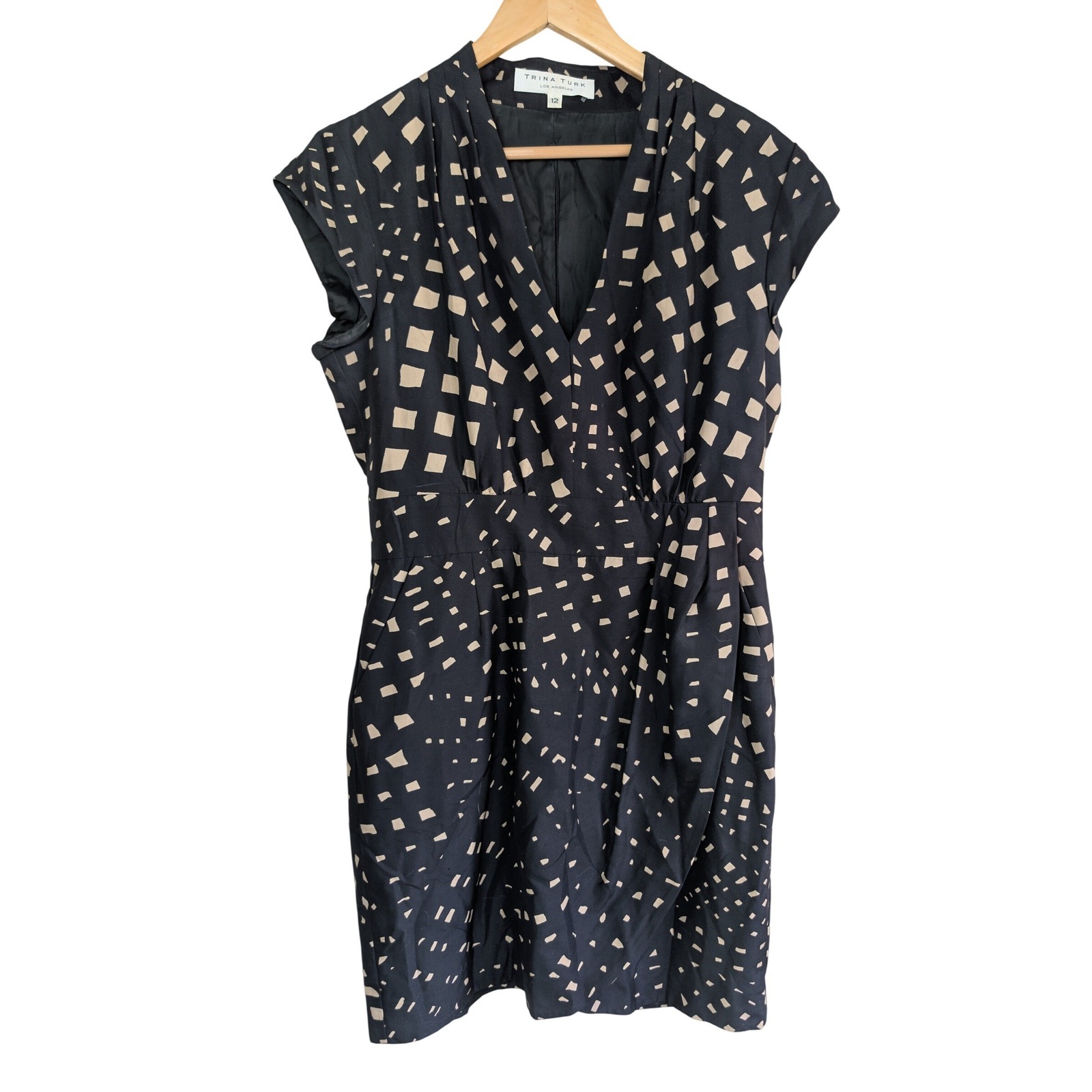 Trina Turk Silk Geometric V-Neck Womens Dress 12 Black Tan Pockets Career